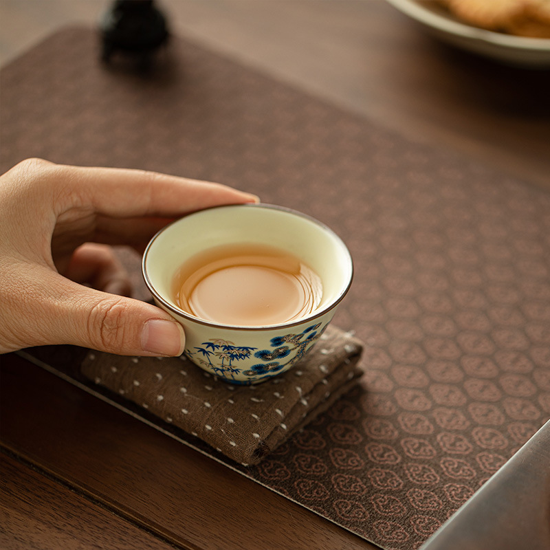 景徳鎮手描き青白冬の三友茶杯シングルカンフーテイスティングカ - Office Technician のレビューと価格